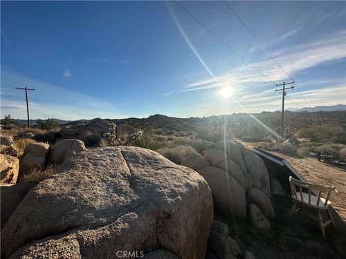 57672 Shepard Ln, Yucca Valley, CA, 92284-2172 | Card Image