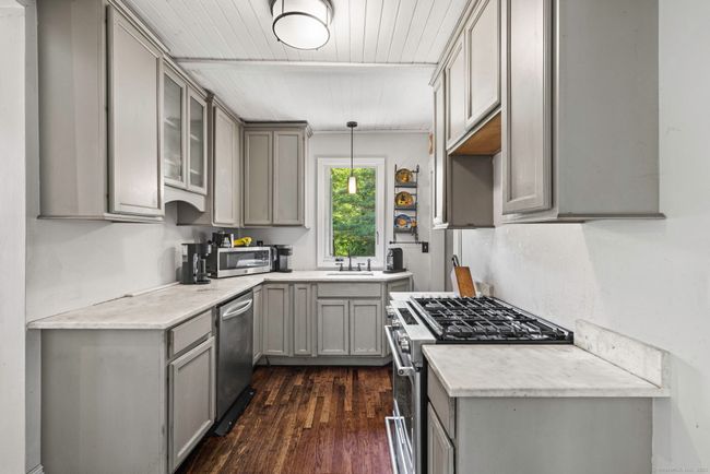354 Black Rock Tpke, House other with 3 bedrooms, 1 bathrooms and null parking in Easton CT | Image 15