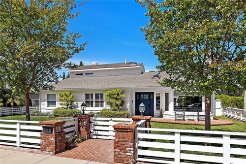 492 Magnolia St, Costa Mesa, CA, 92627-2302 | Card Image