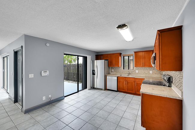 1204 Waterview Cir, Condo with 3 bedrooms, 3 bathrooms and null parking in Palm Springs FL | Image 12