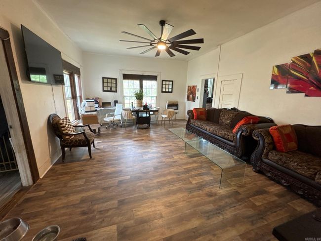 202 E 2 Nd St, Home with 5 bedrooms, 2 bathrooms and null parking in Hermitage AR | Image 4