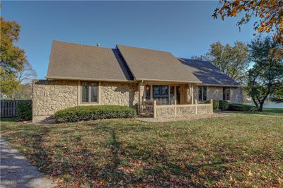 View of front of house featuring a front yard | Image 3