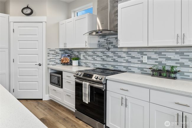 101 Wren Loop N, House other with 3 bedrooms, 3 bathrooms and 3 parking in Mattawa WA | Image 27