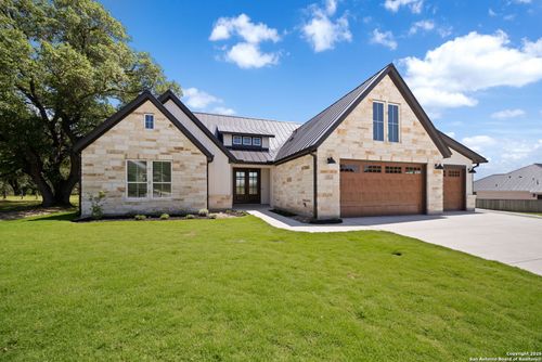107 Chama Dr, Boerne, TX, 78006-6051 | Card Image