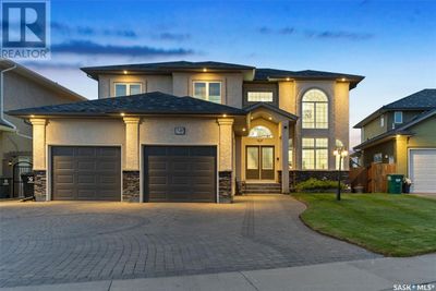 743 Bellmont Crt, House other with 7 bedrooms, 4 bathrooms and null parking in Saskatoon SK | Image 1