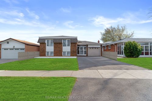 13 Linkdale Rd, Brampton, ON, L6V3A1 | Card Image