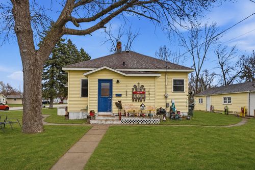 333 Minnesota St, Paynesville, MN, 56362-1426 | Card Image