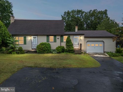 1584 N Keim St, POTTSTOWN, PA, 19464-2540 | Card Image