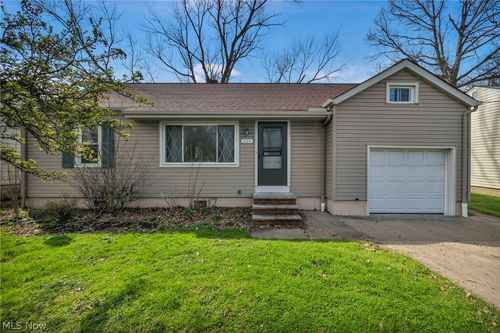 3144 Lost Nation Rd, Willoughby, OH, 44094-7696 | Card Image