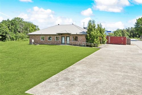 2916 S Lake Blvd, Violet, LA, 70092-3540 | Card Image
