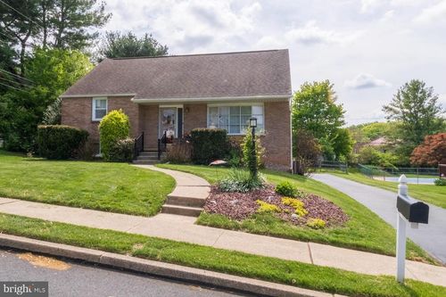 229 Grande Valley Rd, READING, PA, 19606-3026 | Card Image