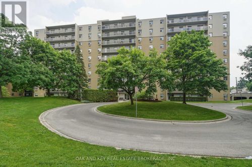 302-931 Wonderland Road S, London South (South M), ON, N6K2X6 | Card Image