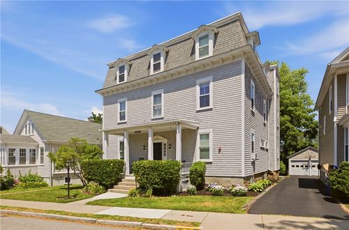 1-3 Prairie Ave, Newport, RI, 02840-2886 | Card Image