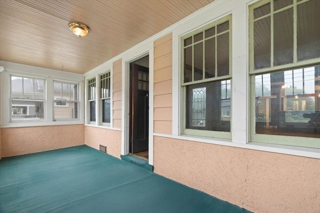 304 W Keith Ave, House other with 4 bedrooms, 2 bathrooms and 2 parking in Waukegan IL | Image 5
