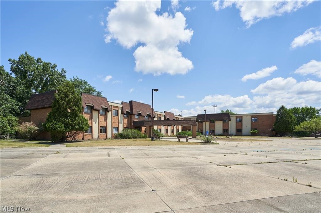 Commercial Sale in Maple Heights