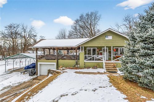 2322 S Glenwood Ave, Independence, MO, 64052-1537 | Card Image
