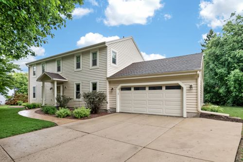 2070 S 103rd Ct, West Allis, WI, 53227-1259 | Card Image