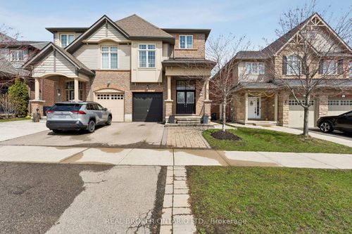 13 Icefall Rd, Caledon, ON, L7C3T7 | Card Image