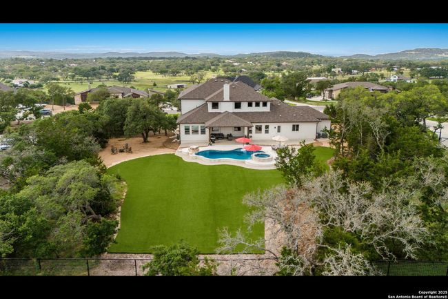 215 Madrone Trl, House other with 6 bedrooms, 6 bathrooms and null parking in Boerne TX | Image 52