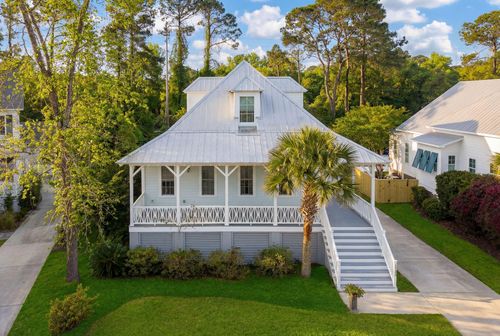 1340 Langford Rd, Mount Pleasant, SC, 29464-4692 | Card Image