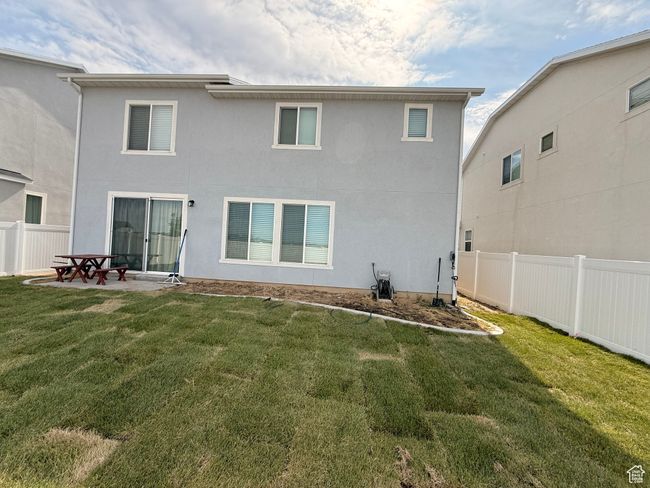 Back of property with stucco siding | Image 28
