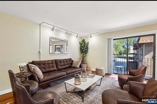 825 Riverside, Lyndhurst, NJ, 07071 | Card Image