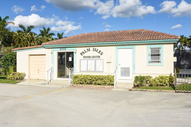 9675 Crescent View Dr N, Condo with 3 bedrooms, 2 bathrooms and null parking in Boynton Beach FL | Image 55
