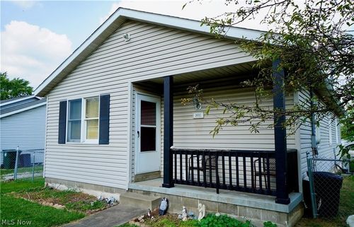 3002 Harmont Ave Ne, Canton, OH, 44705-4206 | Card Image