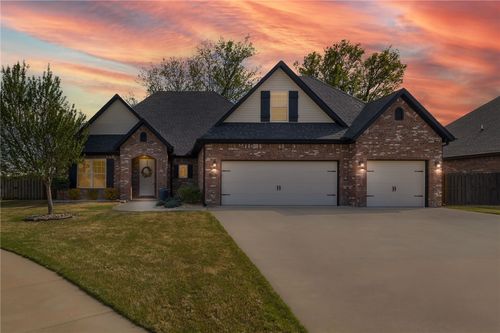 4608 W Waters Edge Dr, Rogers, AR, 72758-5082 | Card Image