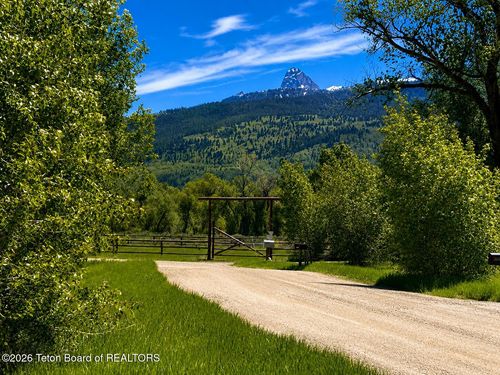 770 Cobblecrest Rd, Driggs, ID, 83422-5353 | Card Image