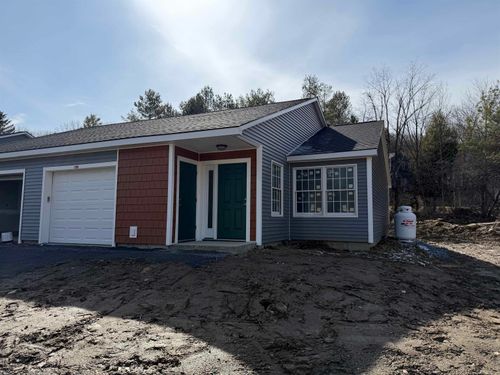 522 Jennings Brook Dr, Bennington, VT, 05201 | Card Image