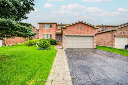18 Tamara Dr, Richmond Hill, ON, L4S1E7 | Card Image