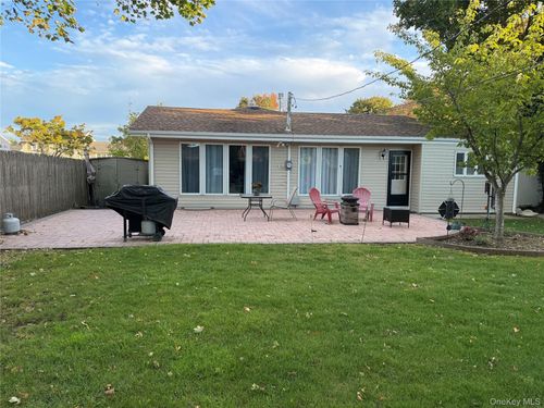 4 Primrose Avenue, Oyster Bay, NY, 11801 | Card Image