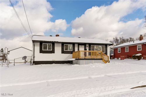 111 Bassett Ln, Youngstown, OH, 44505-4805 | Card Image