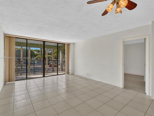 203-20500 W Country Club Dr, Aventura, FL, 33180-1617 | Card Image