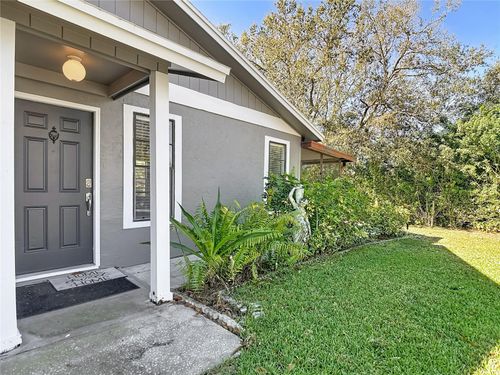 10121 Lake Oak Cir, TAMPA, FL, 33624-5292 | Card Image