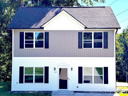 207 Freedom Dr, Albemarle, NC, 28001-6225 | Card Image