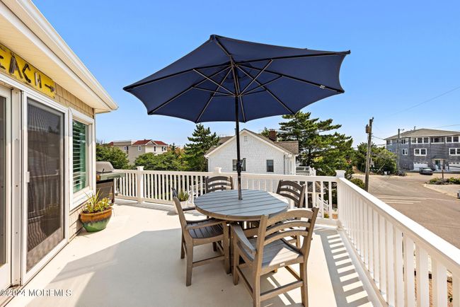 27 17 Th St, House other with 5 bedrooms, 5 bathrooms and null parking in Surf City NJ | Image 36