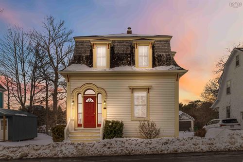 66 Tannery Rd, Lunenburg, NS, B0J2C0 | Card Image