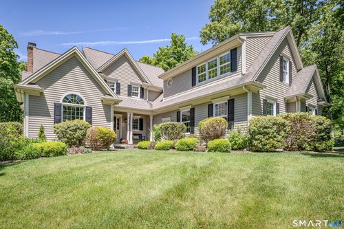 28 Hunters Run, Storrs Mansfield, CT, 06268-2749 | Card Image