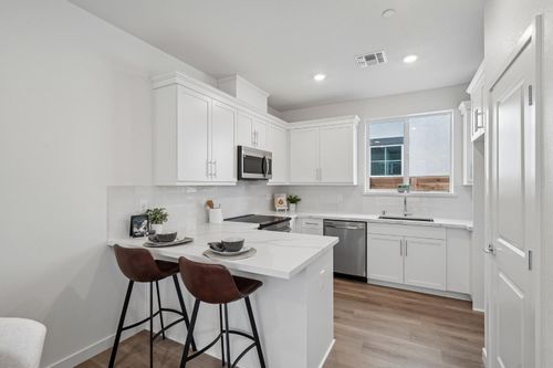 6441 Ventris Walk, Sacramento, CA, 95823-7434 | Card Image