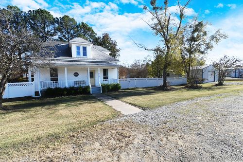 812 Main St, Gore, OK, 74435-2007 | Card Image