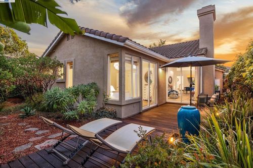 18 Cotella Ct, Alameda, CA, 94502-7958 | Card Image
