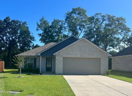 14305 Southern Pecan St, Gulfport, MS, 39503-5269 | Card Image