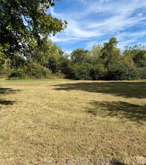 2502 Haskell St, Muskogee, OK, 74403-8833 | Card Image