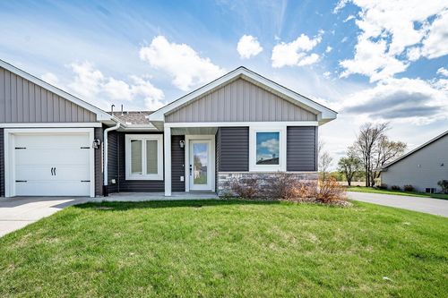 77-300 Cedar St, Baldwin, WI, 54002-4900 | Card Image