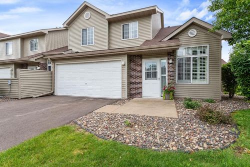 2440 Oakridge Cir, Hudson, WI, 54016 | Card Image