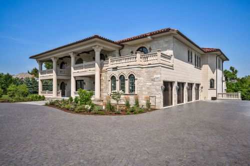 6413 S County Line Rd, Burr Ridge, IL, 60527-4865 | Card Image