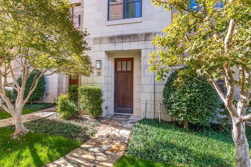37-3210 Carlisle St, Dallas, TX, 75204-1359 | Card Image