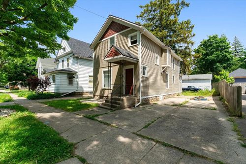 1009 Oak St, Kalamazoo, MI, 49008-1135 | Card Image